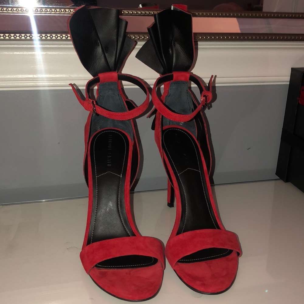 Kendall + Kylie Red Heels - Picture 4 of 5
